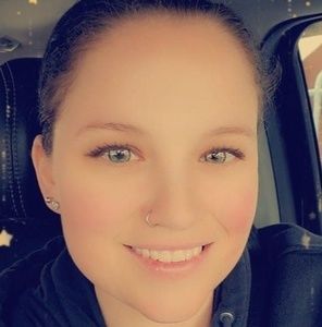 Meet your Posher, Vicki